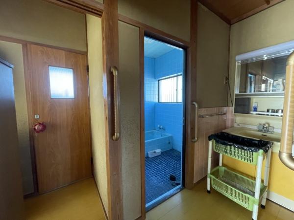 中古戸建 西条市丹原町高松599-2 JR予讃線玉之江駅 290万円