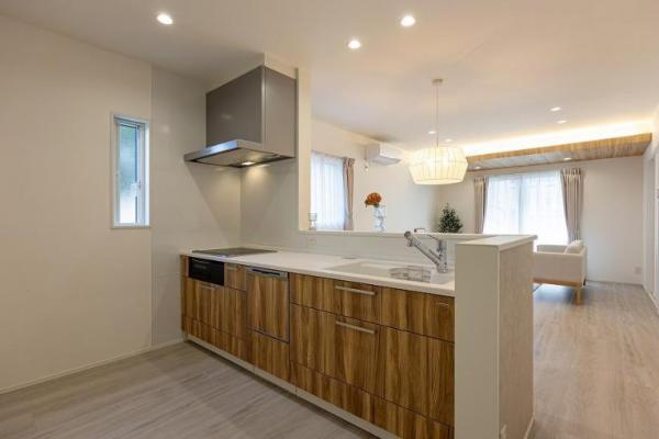 新築戸建 新居浜市政枝町２丁目 JR予讃線新居浜駅 2,998万円