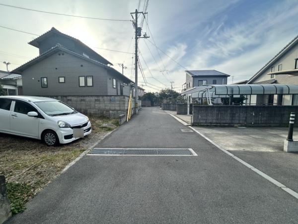 土地 新居浜市本郷２丁目7-42 JR予讃線新居浜駅 900万円