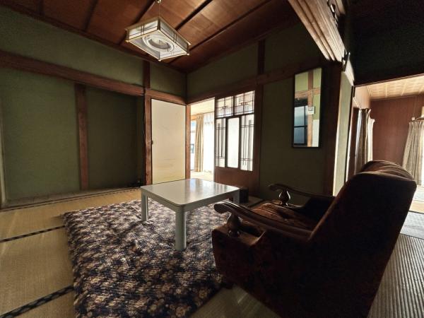 中古戸建 新居浜市西の土居町１丁目9-23 JR予讃線新居浜駅 380万円