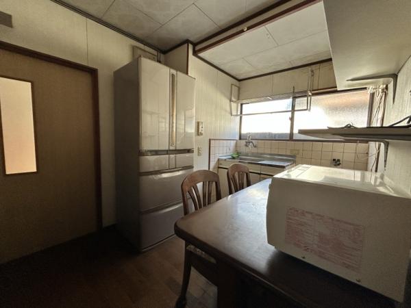 中古戸建 新居浜市西の土居町１丁目9-23 JR予讃線新居浜駅 380万円