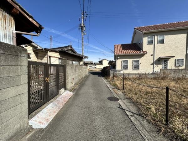 土地 新居浜市中須賀町２丁目 JR予讃線新居浜駅 700万円
