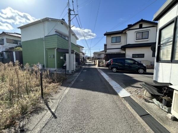 土地 新居浜市中須賀町２丁目 JR予讃線新居浜駅 700万円