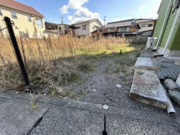 土地 新居浜市中須賀町２丁目 JR予讃線新居浜駅 700万円