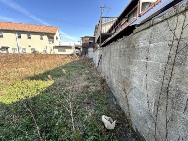 土地 新居浜市中須賀町２丁目 JR予讃線新居浜駅 700万円