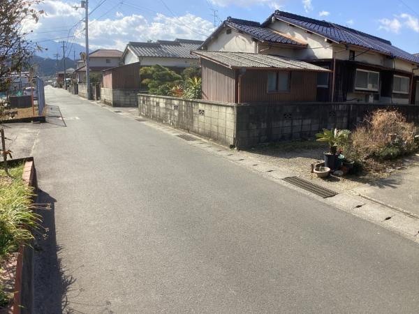 土地 新居浜市田の上２丁目14-28 JR予讃線多喜浜駅 780万円