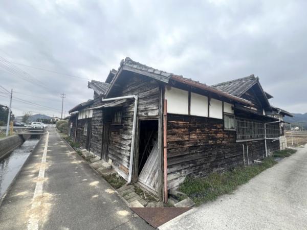 土地 今治市新谷24-2 JR予讃線伊予富田駅 680万円