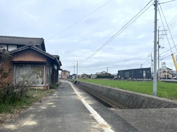 土地 今治市新谷24-2 JR予讃線伊予富田駅 680万円