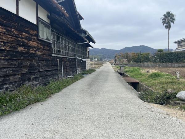 土地 今治市新谷24-2 JR予讃線伊予富田駅 680万円