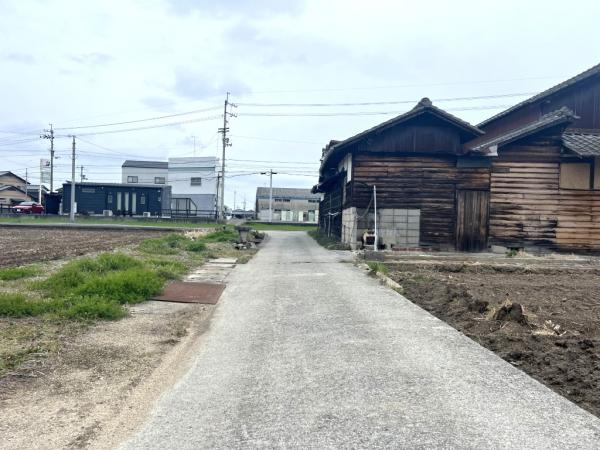 土地 今治市新谷24-2 JR予讃線伊予富田駅 680万円