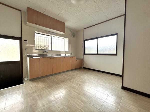 中古戸建 新居浜市中村２丁目1-36 JR予讃線新居浜駅 1,200万円