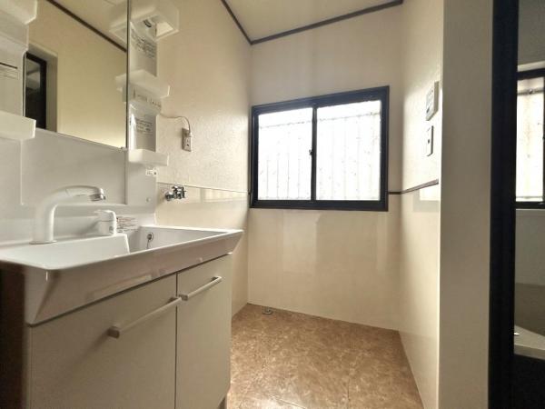 中古戸建 新居浜市中村２丁目1-36 JR予讃線新居浜駅 1,200万円
