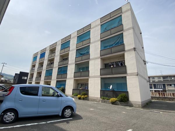 中古マンション 今治市湊町１丁目3-37 JR予讃線今治駅 198万円