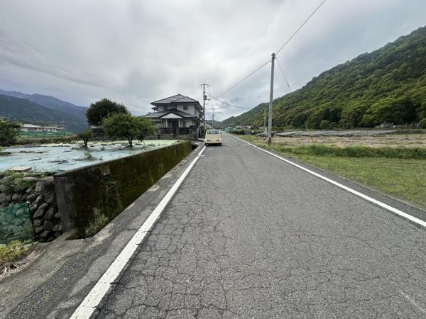 土地 四国中央市土居町北野 JR予讃線関川駅 140万円