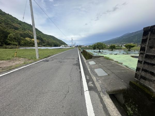 土地 四国中央市土居町北野 JR予讃線関川駅 140万円