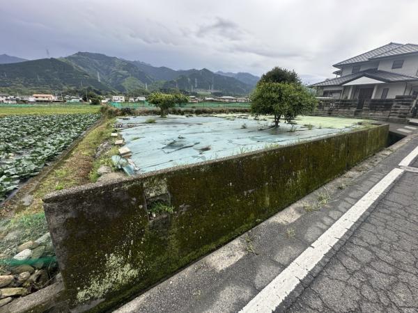 土地 四国中央市土居町北野 JR予讃線関川駅 140万円
