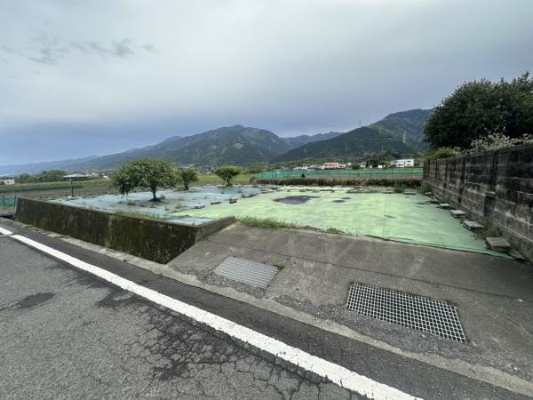 土地 四国中央市土居町北野 JR予讃線関川駅 140万円