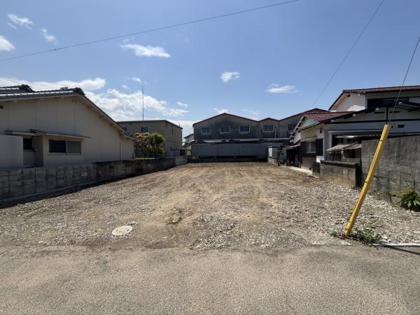 土地 新居浜市桜木町2-30 JR予讃線新居浜駅 690万円