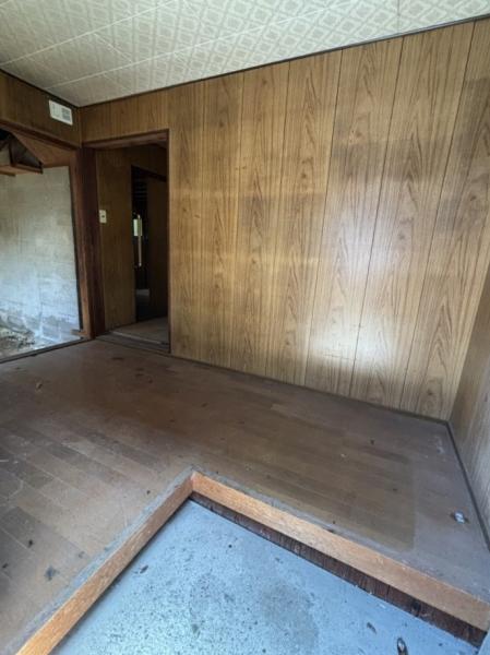 中古戸建 四国中央市川之江町1187-1、1186-5 JR予讃線川之江駅 50万円