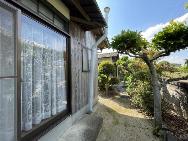 【不動産販売　愛媛総合】11949　中古住宅　西条市河原津新田 現地外観写真 