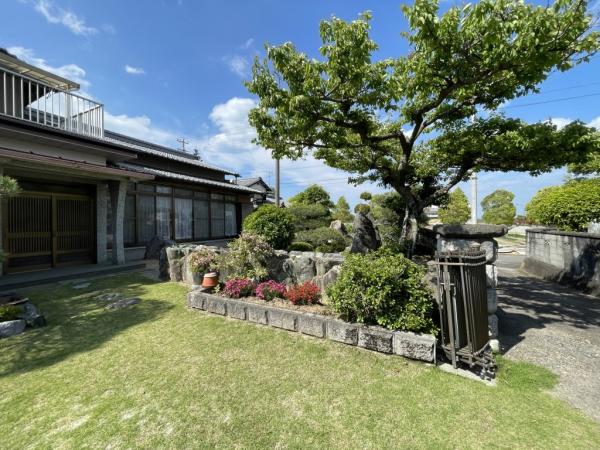 【不動産販売　愛媛総合】11949　中古住宅　西条市河原津新田 庭 