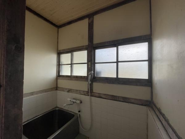 中古戸建 西条市福成寺 JR予讃線伊予三芳駅 350万円