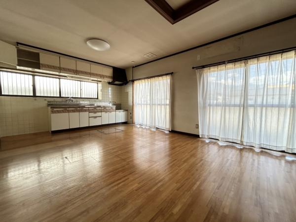 中古戸建 新居浜市庄内町３丁目 JR予讃線新居浜駅 730万円