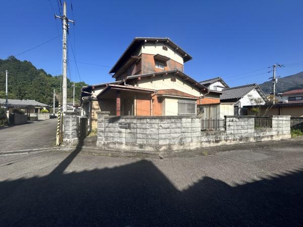 中古戸建 新居浜市船木 JR予讃線新居浜駅 300万円