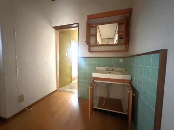 中古戸建 四国中央市寒川町1397-3 JR予讃線伊予寒川駅 550万円