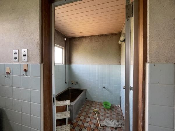 中古戸建 西条市国安1328-4、1331-5 JR予讃線伊予三芳駅 780万円