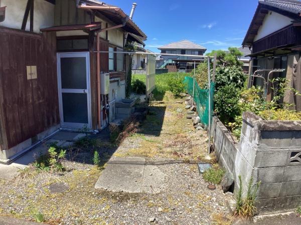中古戸建 新居浜市吉岡町6-20 JR予讃線新居浜駅 120万円