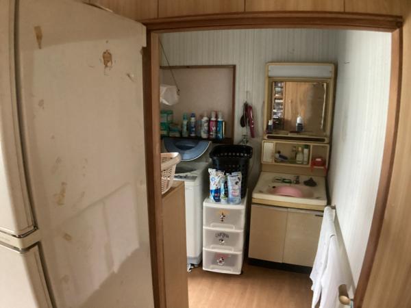 中古戸建 新居浜市松神子２丁目 JR予讃線多喜浜駅 100万円