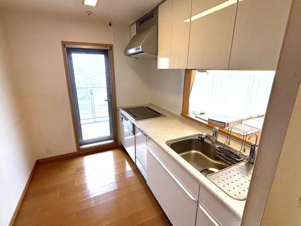 中古マンション 新居浜市庄内町１丁目13-17 JR予讃線新居浜駅 2,200万円