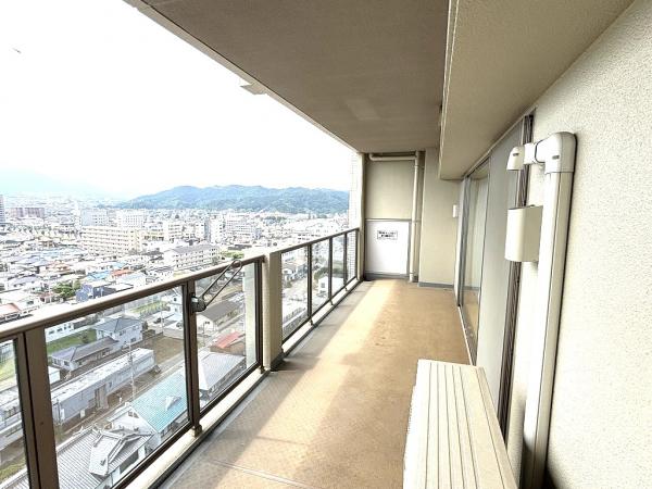 中古マンション 新居浜市庄内町１丁目13-17 JR予讃線新居浜駅 2,200万円
