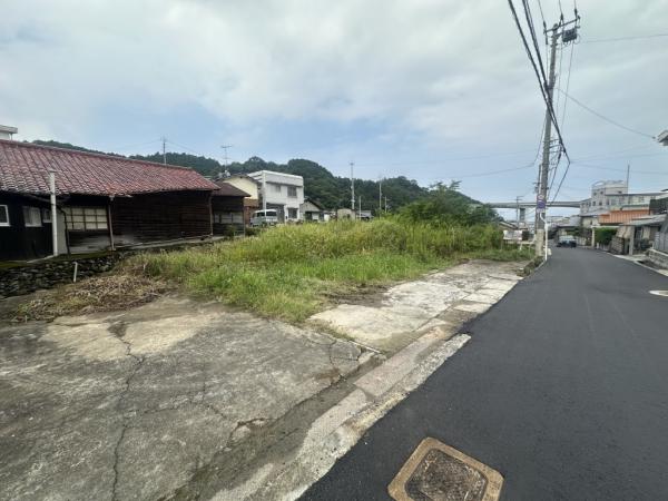土地 四国中央市金田町金川 JR予讃線川之江駅 1,075万円