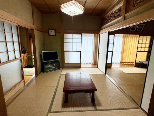 中古戸建 今治市郷新屋敷町１丁目 JR予讃線伊予富田駅 910万円