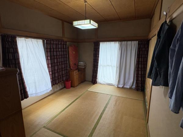 中古戸建 今治市郷新屋敷町１丁目 JR予讃線伊予富田駅 910万円