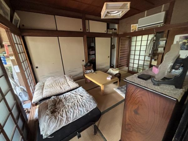 中古戸建 新居浜市上原３丁目8-17 JR予讃線中萩駅 160万円