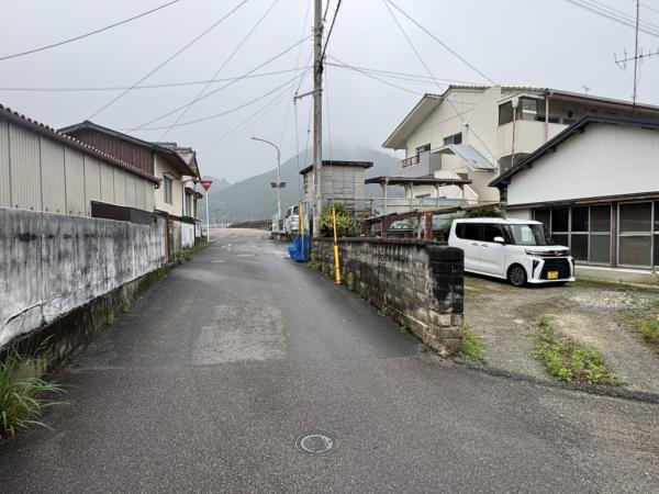 土地 新居浜市北内町4丁目 JR予讃線新居浜駅 230万円