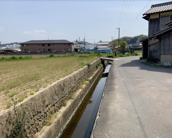 【不動産販売　愛媛総合】1760　土地　今治市大西町九王甲 前面道路含む現地写真 