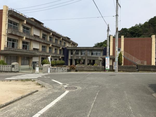 土地 愛媛県今治市国分６丁目 JR予讃線伊予桜井駅 880万円