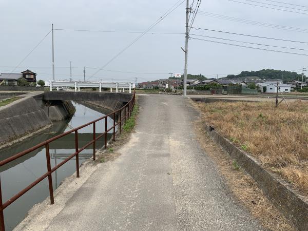 【不動産販売　愛媛総合】1779　土地　今治市国分6丁目 前面道路含む現地写真 