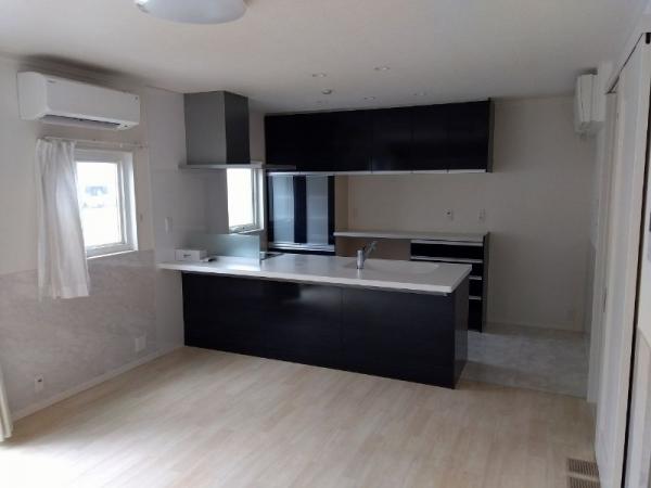  リビングダイニング