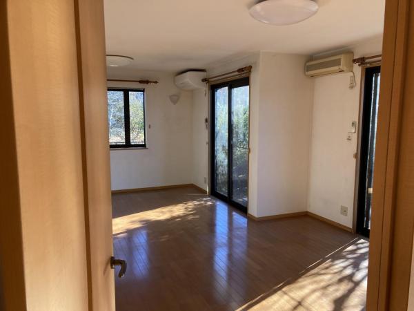 日光市文挾町　2階建て3LDK+S リビングダイニング