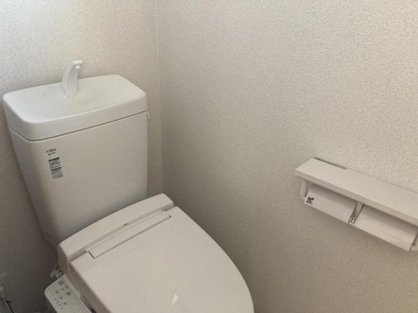 那須塩原市二区町　2階建て4LDK　2016築 トイレ 