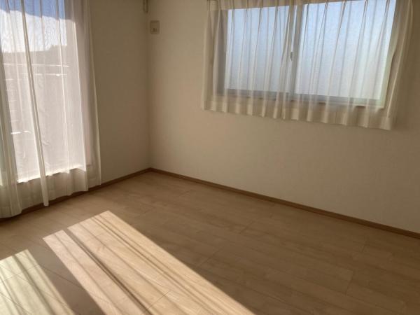 那須塩原市二区町　2階建て4LDK　2016築 洋室