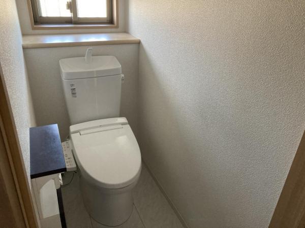 那須塩原市二区町　2階建て4LDK　2016築 トイレ 