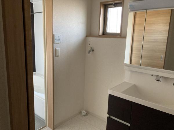 那須塩原市二区町　2階建て4LDK　2016築 洗面台・洗面所 