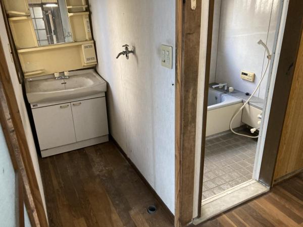 宇都宮市六道町　2階建て5K 洗面台・洗面所 