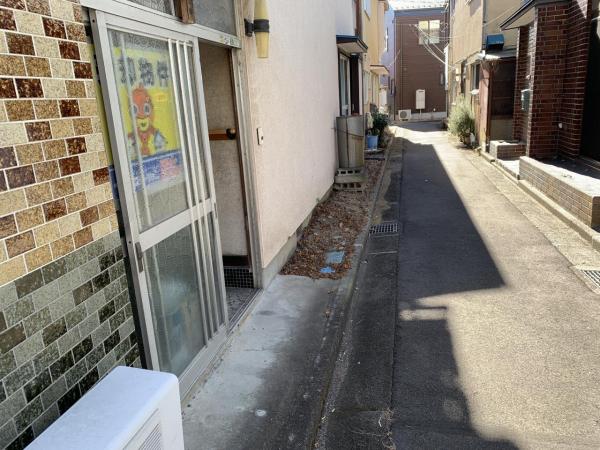 宇都宮市六道町　2階建て5K 前面道路含む現地写真 